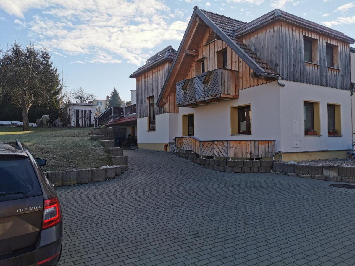 Ferienwohnung Und Pension Guertler Werdau Esterno foto
